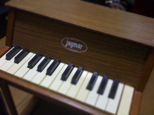 jaymar toy Piano